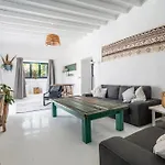 New Panorama - Stunning 5 Bedroom With Pool