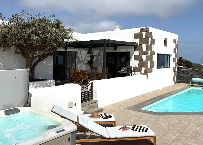 New Panorama - Stunning 5 Bedroom With Pool 别墅 La Asomada (Lanzarote)