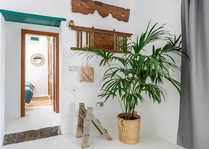 New Panorama - Stunning 5 Bedroom With Pool *