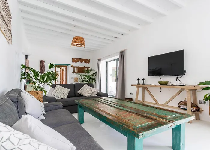 New Panorama - Stunning 5 Bedroom With Pool 别墅 La Asomada (Lanzarote)