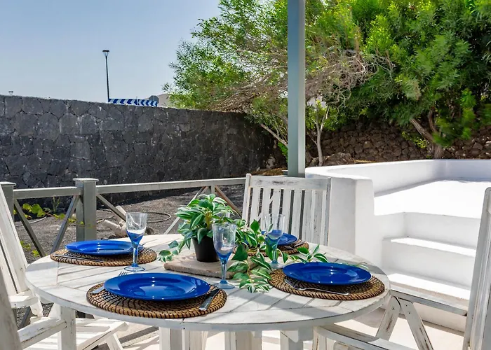 New Panorama - Stunning 5 Bedroom With Pool *