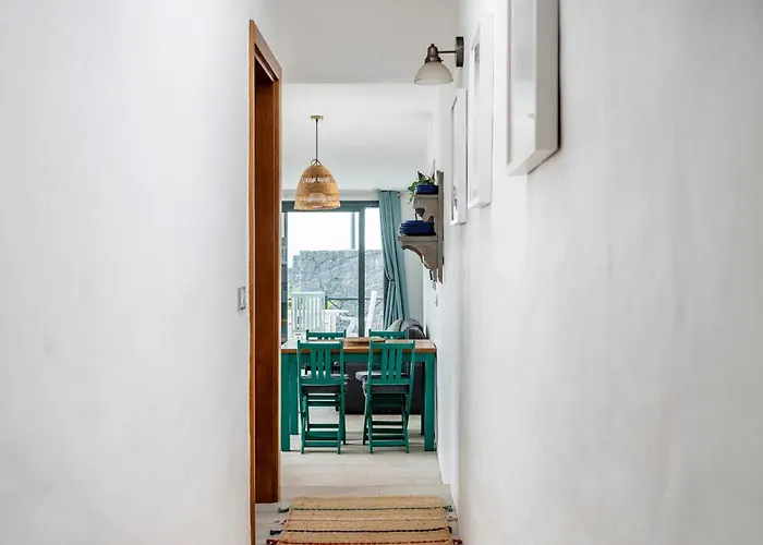 New Panorama - Stunning 5 Bedroom With Pool וילה