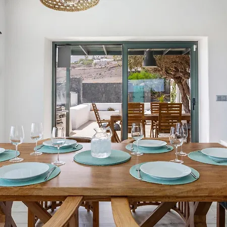 New Panorama - Stunning 5 Bedroom With Pool Βίλα