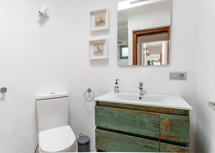 New Panorama - Stunning 5 Bedroom With Pool La Asomada (Lanzarote)